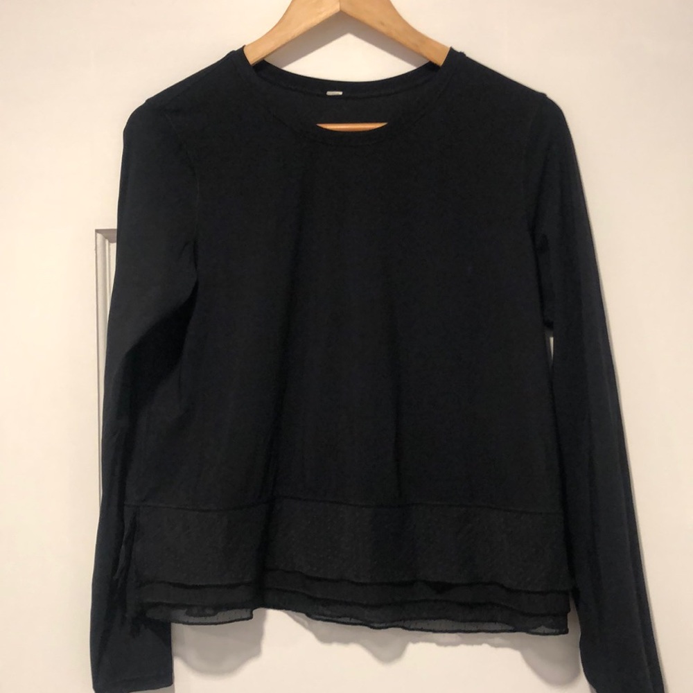 Lululemon Small Black long sleeved Shirt